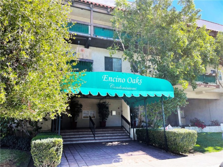 2 Bed Home for Sale in Encino, California