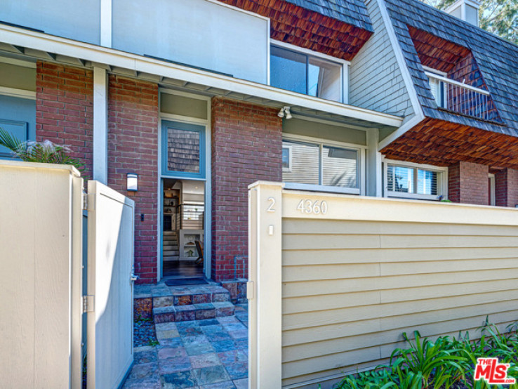 Residential Home in Marina Del Rey
