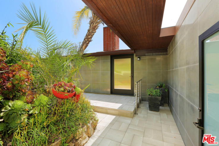 3 Bed Home for Sale in Los Angeles, California