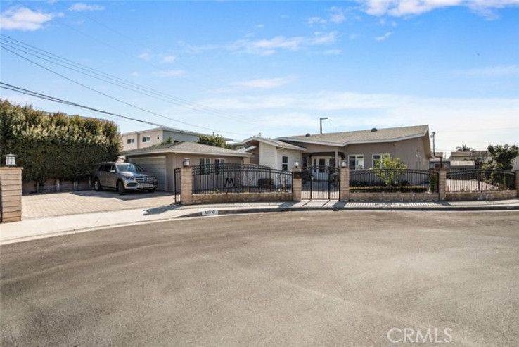 4 Bed Home for Sale in Torrance, California