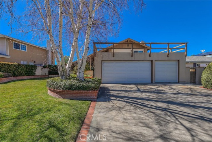 4 Bed Home for Sale in Newhall, California