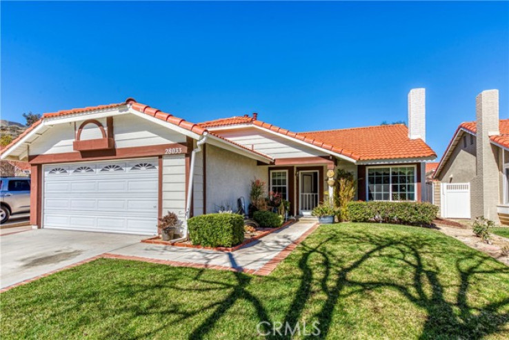 Residential Home in Live Oaks