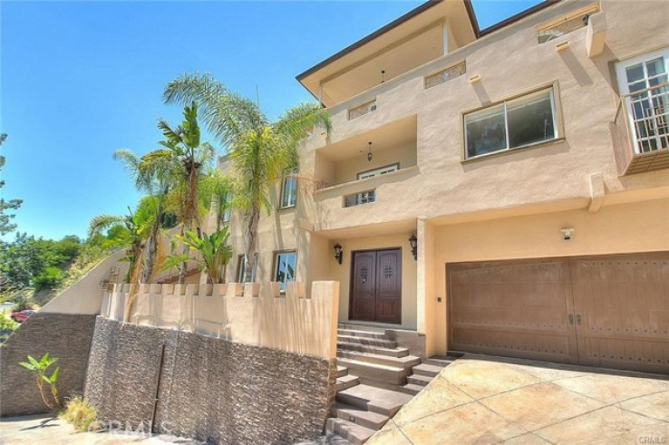 4 Bed Home for Sale in Los Angeles, California