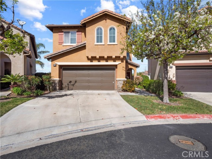 4 Bed Home for Sale in Canyon Country, California