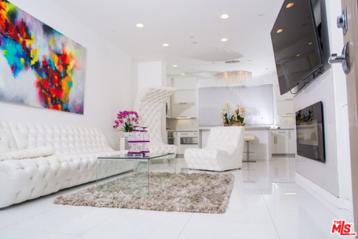 Residential Home in Hollywood