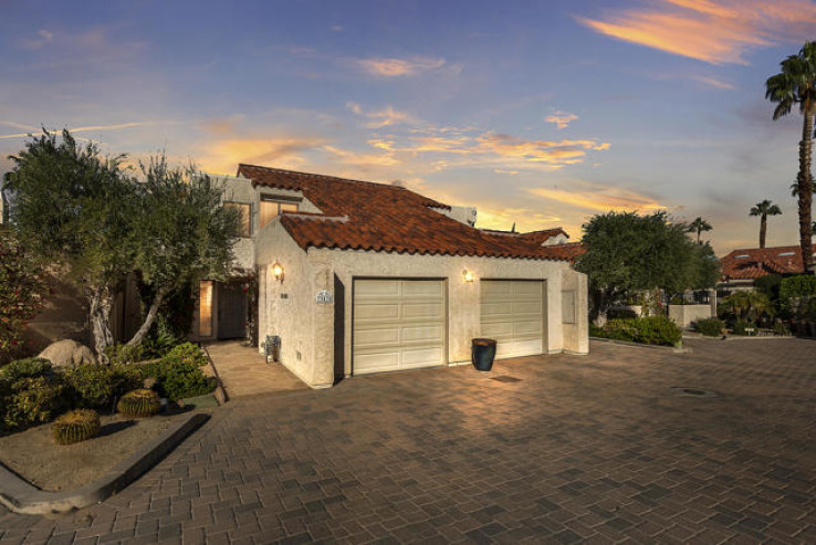 Residential Home in South Palm Desert