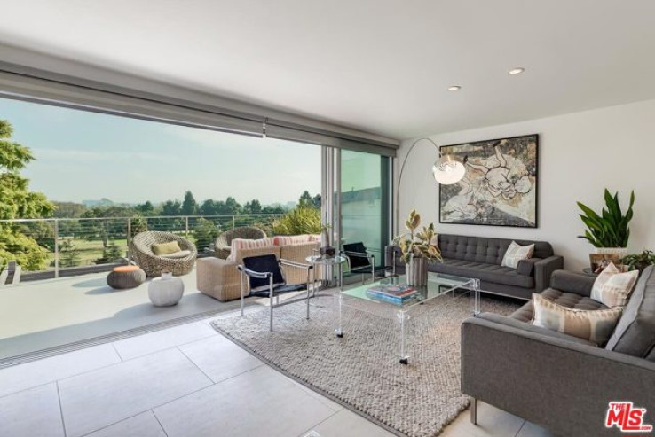 5 Bed Home for Sale in Santa Monica, California