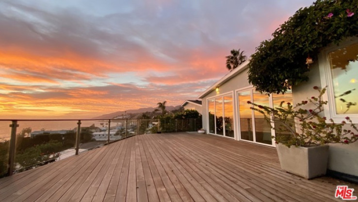 Residential Home in Pacific Palisades