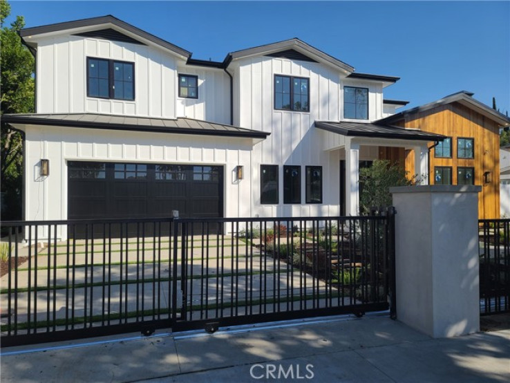 5 Bed Home for Sale in Studio City, California