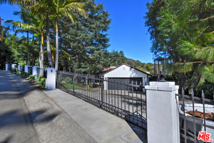 Residential Home in Studio City