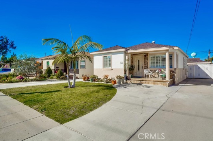 2 Bed Home for Sale in Hawthorne, California