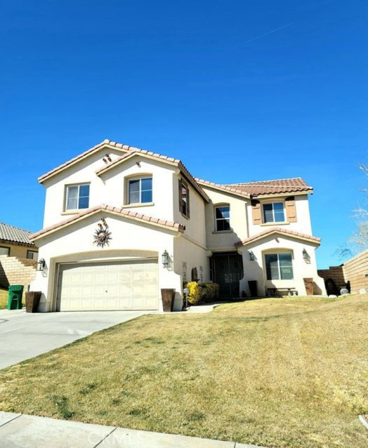 5 Bed Home for Sale in Palmdale, California