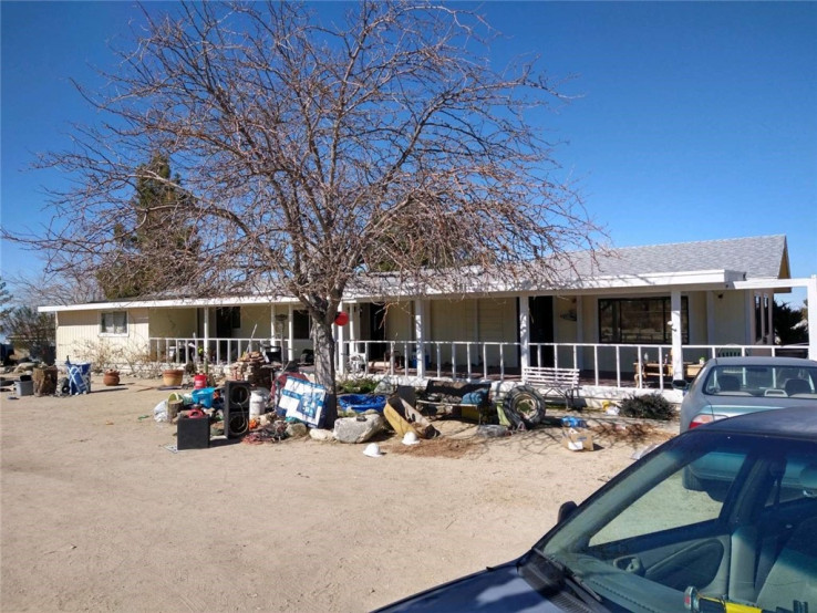 Residential Home in Pinon Hills