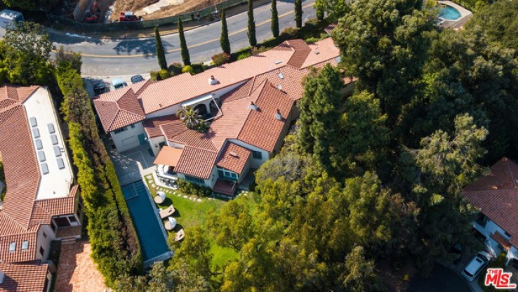 6 Bed Home for Sale in Los Angeles, California