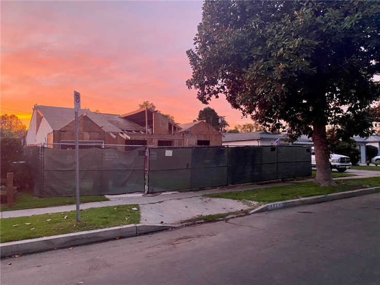 Residential Home in Van Nuys
