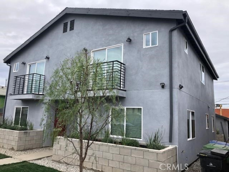  Income Home for Sale in Los Angeles, California