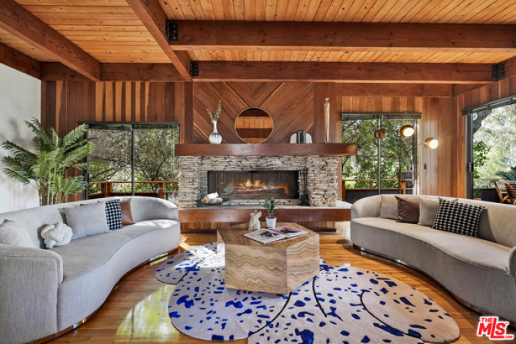 4 Bed Home for Sale in Calabasas, California