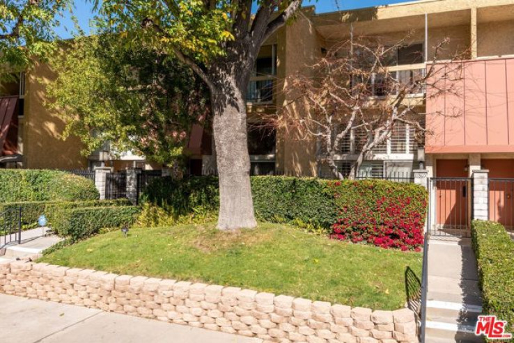 2 Bed Home for Sale in Encino, California