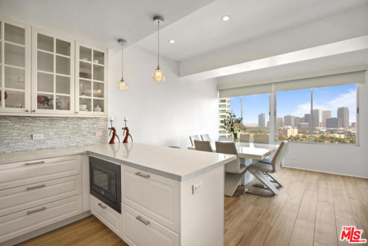 1 Bed Home for Sale in Los Angeles, California