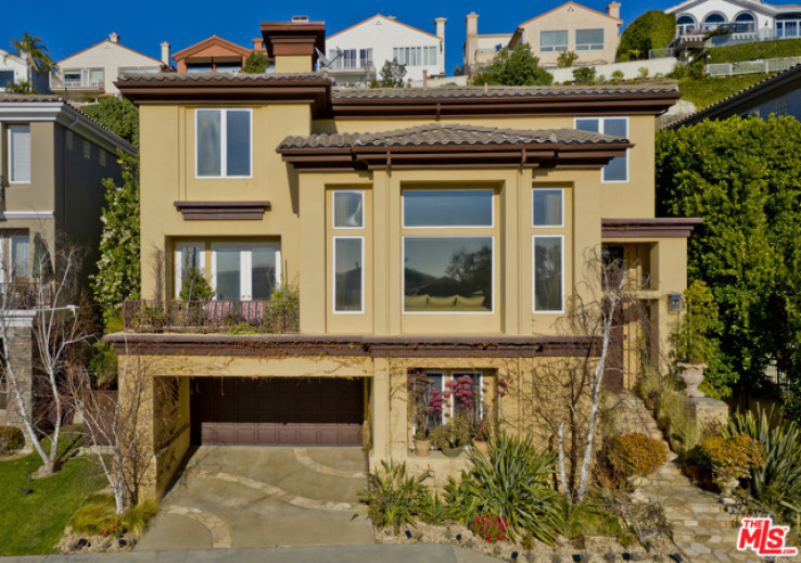 Residential Home in Pacific Palisades