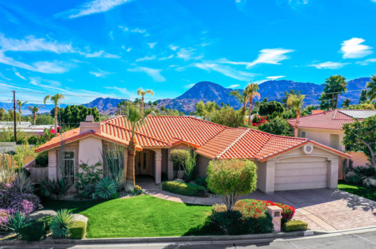 Residential Home in South Palm Desert