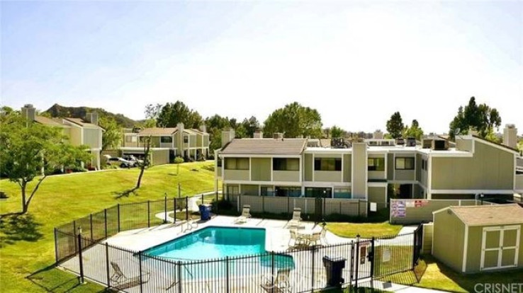2 Bed Home for Sale in Canyon Country, California