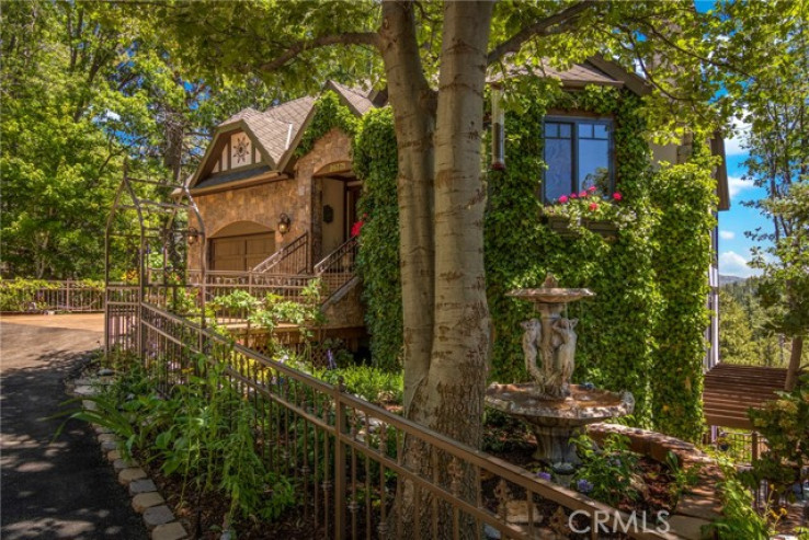 4 Bed Home for Sale in Lake Arrowhead, California
