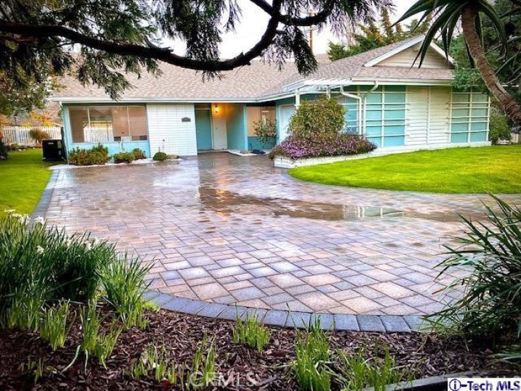 3 Bed Home for Sale in Tujunga, California