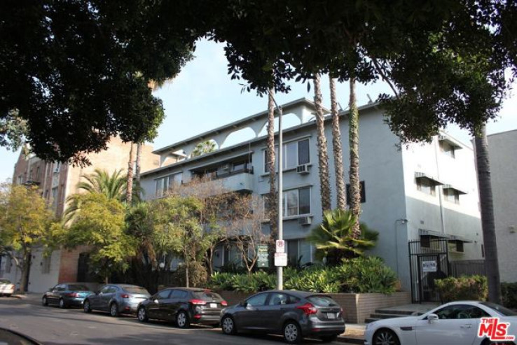 Residential Income in Hancock Park
