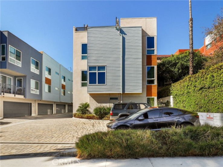 2 Bed Home for Sale in Los Angeles, California