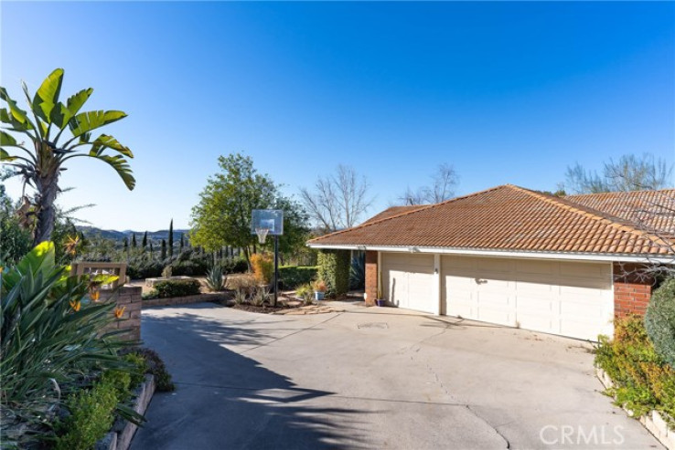 Residential Home in Calabasas