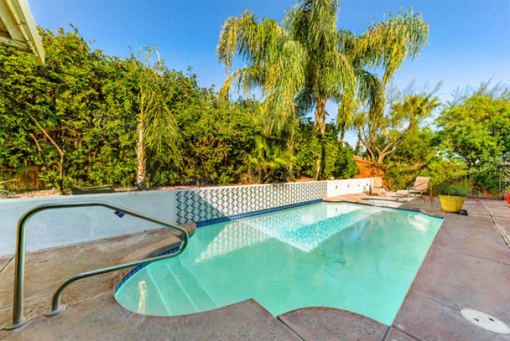 Residential Home in North Palm Desert