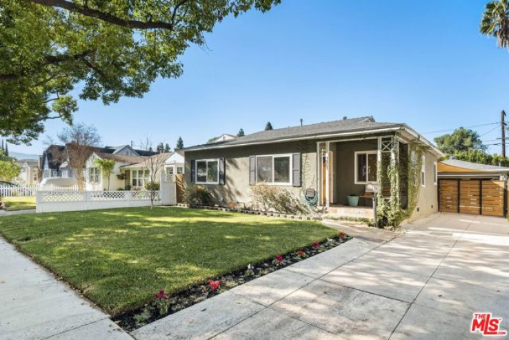 3 Bed Home for Sale in Burbank, California