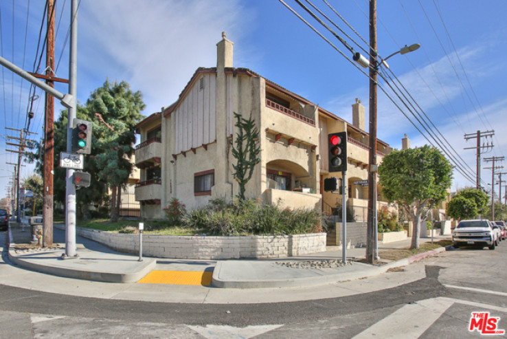 3 Bed Home for Sale in Panorama City, California