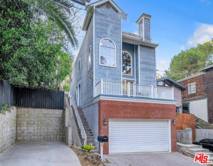 Residential Home in Sunset Strip - Hollywood Hills West