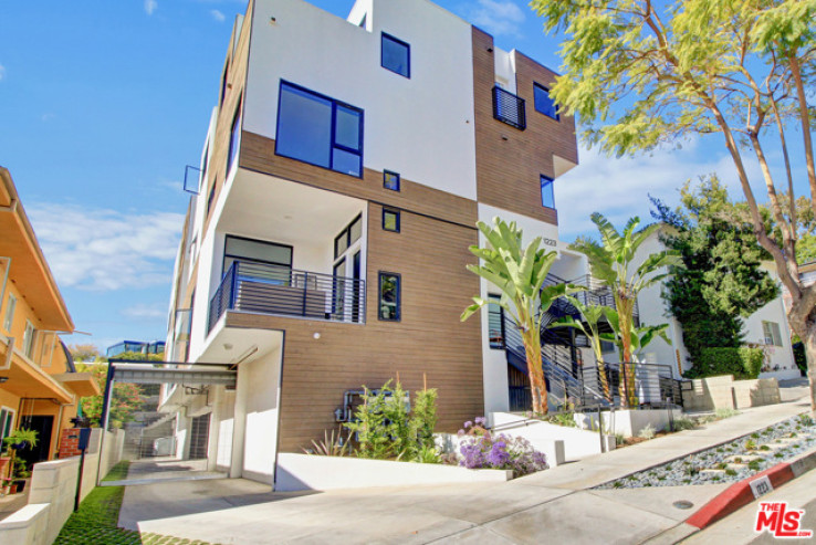 1 Bed Home for Sale in West Hollywood, California