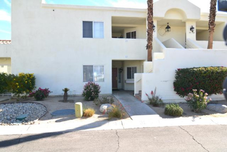 Residential Home in East Palm Desert