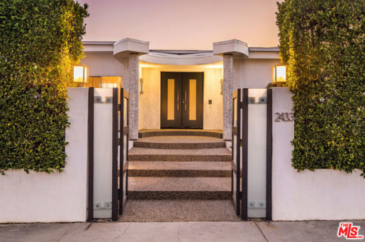 4 Bed Home for Sale in Los Angeles, California