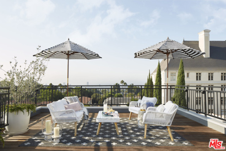 Residential Home in West Hollywood Vicinity