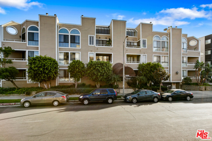 2 Bed Home for Sale in Los Angeles, California