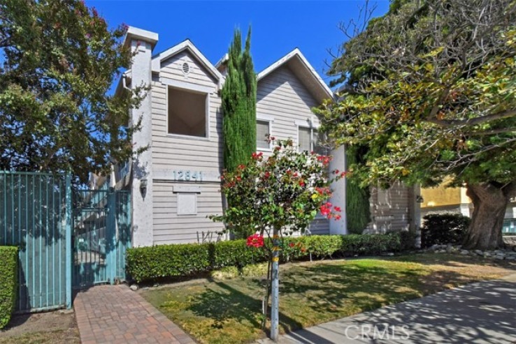 2 Bed Home for Sale in Studio City, California