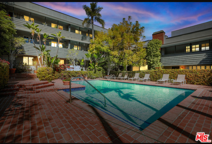 Residential Home in Brentwood