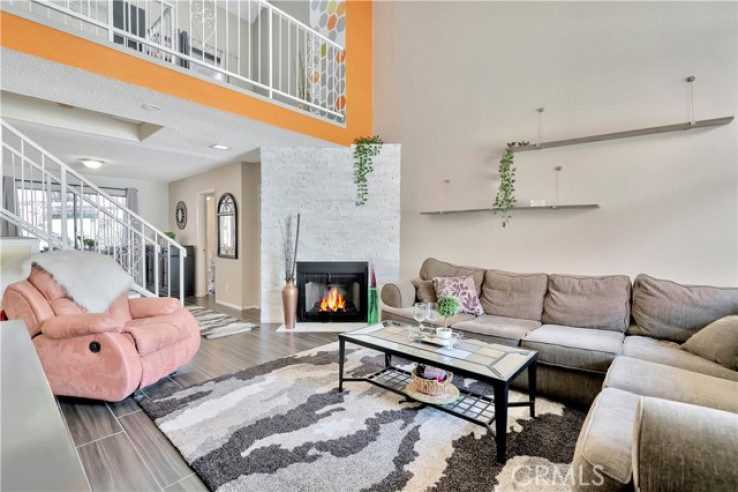 3 Bed Home for Sale in Hawthorne, California