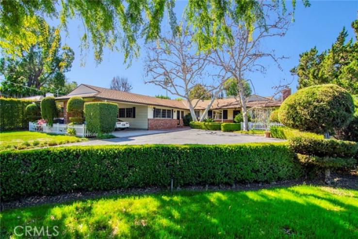 4 Bed Home for Sale in Encino, California
