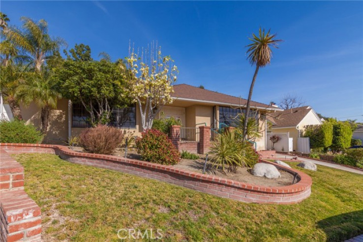 3 Bed Home for Sale in Burbank, California