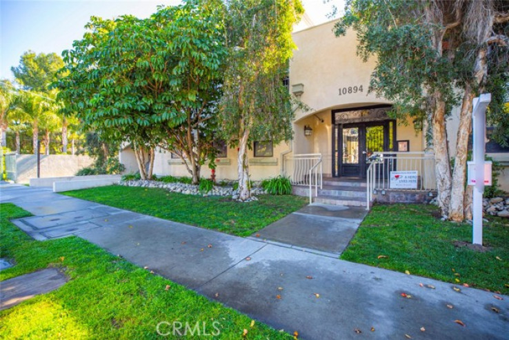 3 Bed Home for Sale in Sun Valley, California