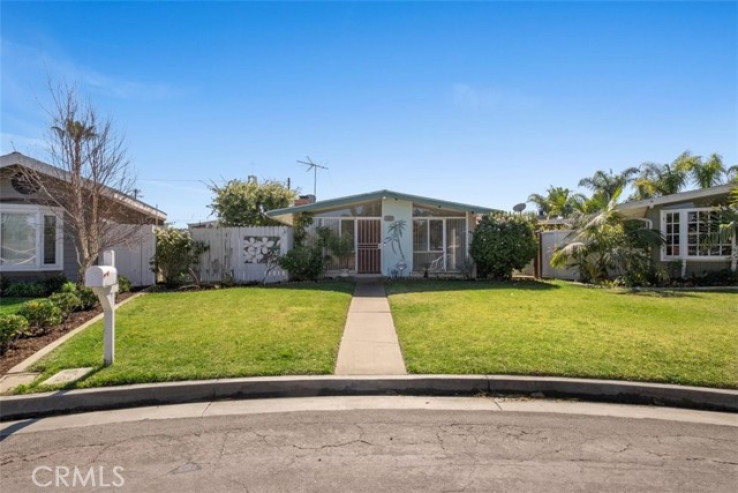 2 Bed Home for Sale in Costa Mesa, California