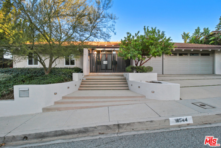 Residential Home in Brentwood