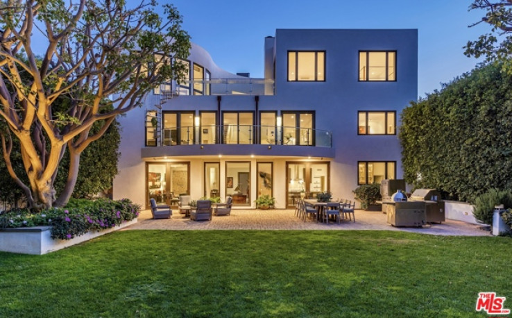 5 Bed Home for Sale in Malibu, California