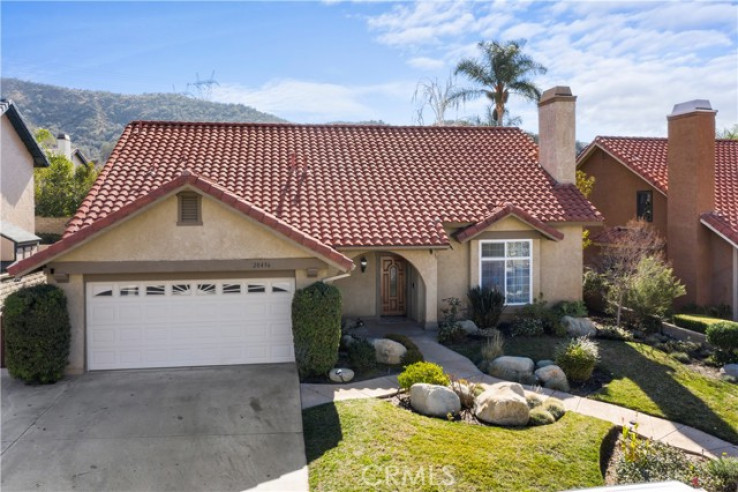 4 Bed Home for Sale in Saugus, California